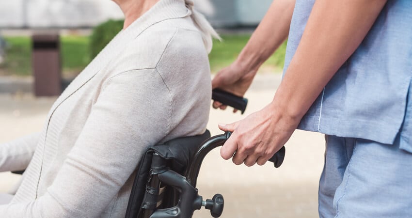 Crédito consignado para aposentado para cobrir emergências médicas